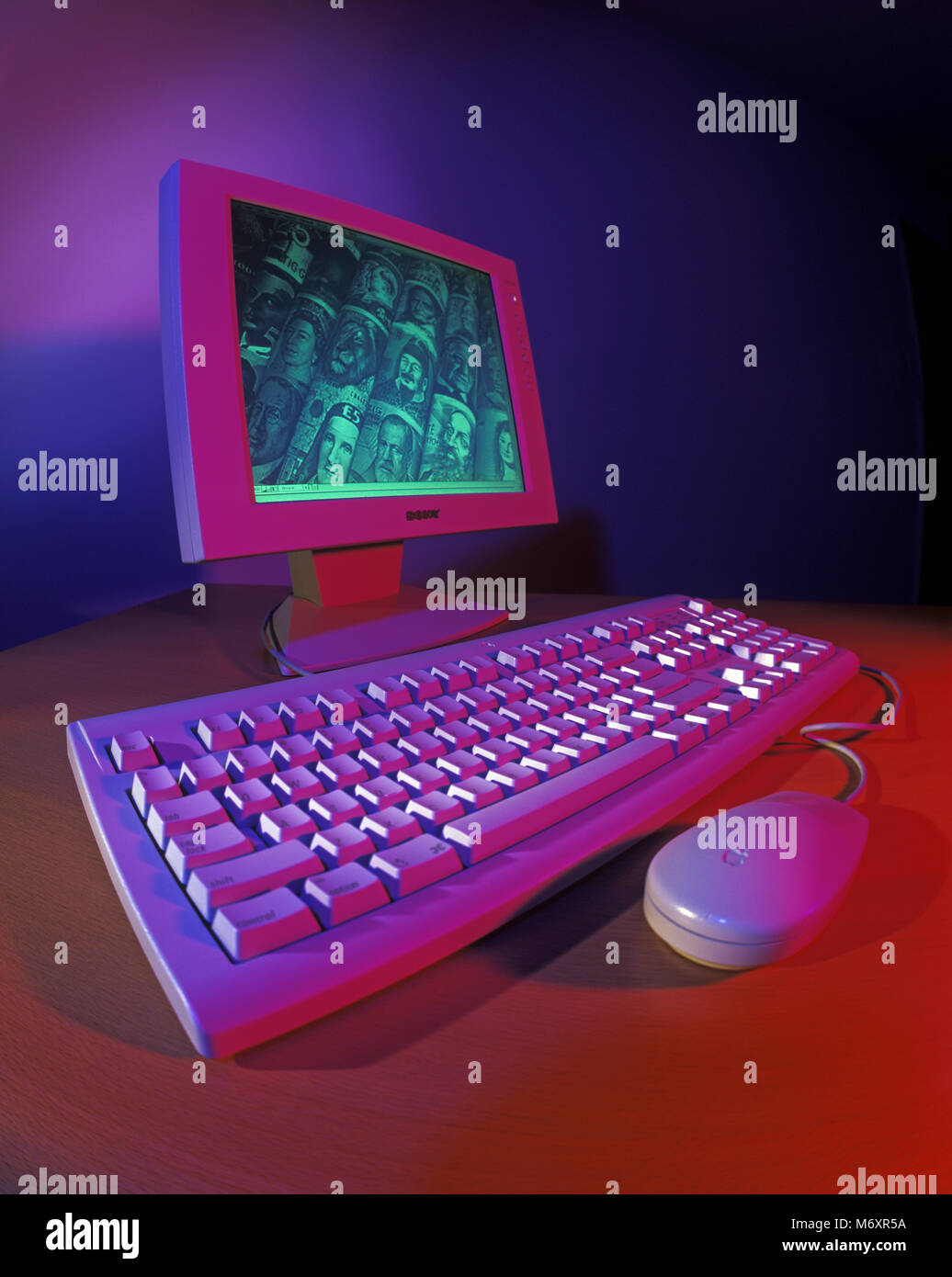2000s Compter 2000s computer Banque de photographies et d’images à haute résolution ...