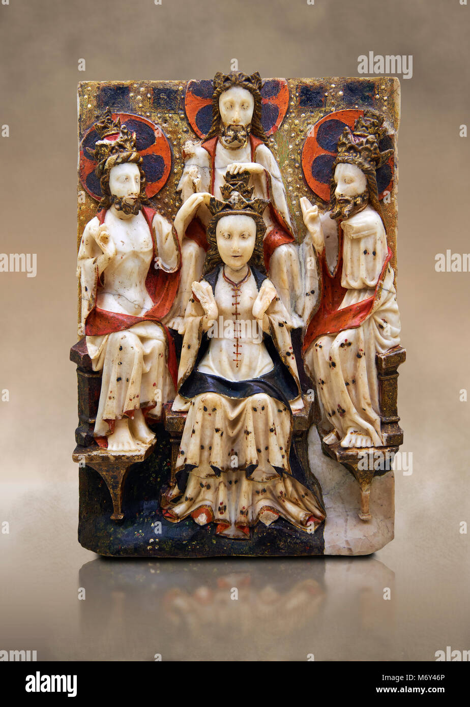 Relief en marbre gothique du couronnement de la Vierge Marie réalisée à Londres ou New York, 1420-1460. Musée national d'Art Catalan, Barcelone, Spa Banque D'Images