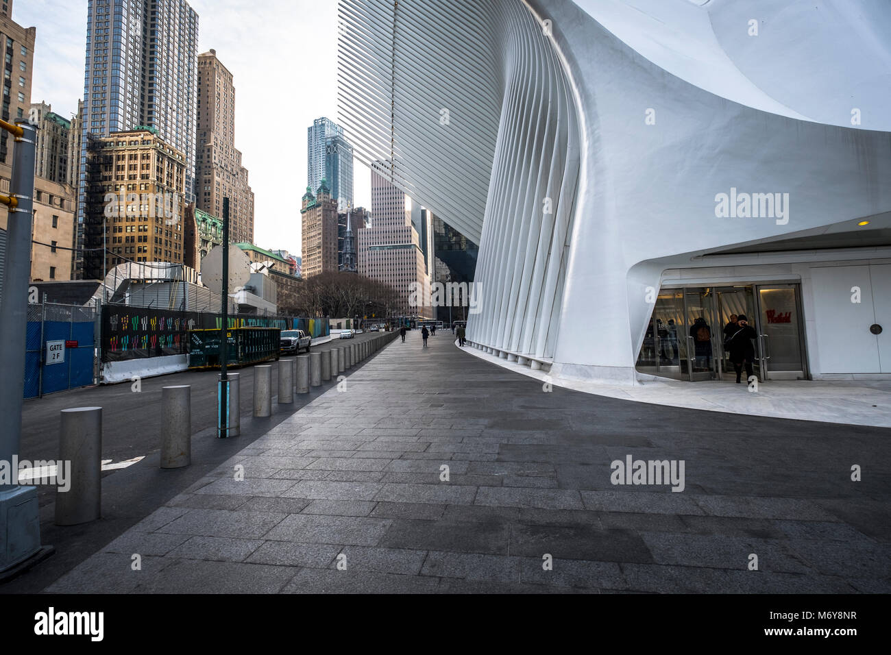 L'Oculus, le nom commun de la structure qui abrite les magasins Westfield au WTC. New York. Banque D'Images