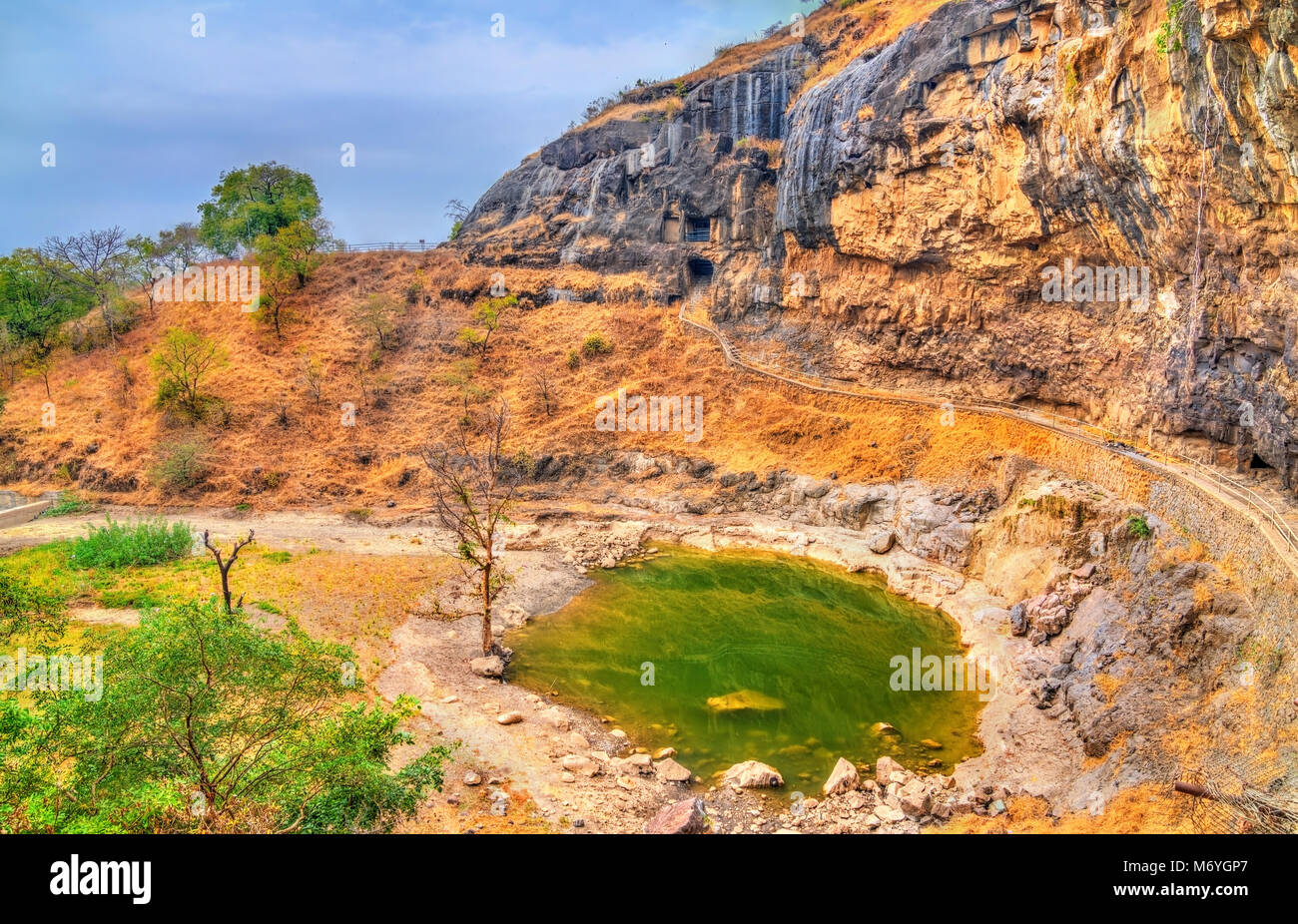 Sita Ki Nahani lac à les grottes d'Ellora. L'Inde Banque D'Images