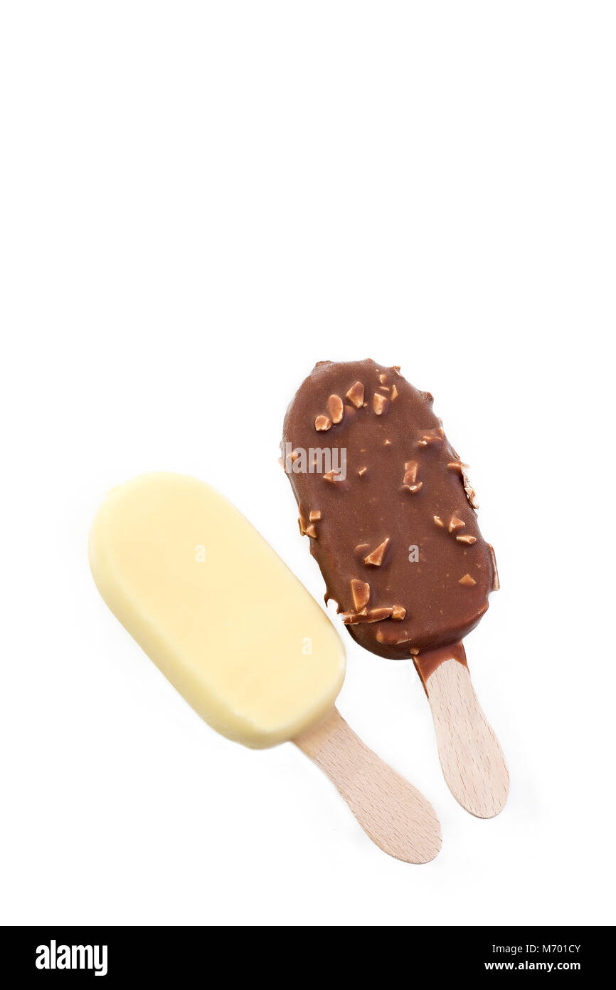La crème glacée au chocolat blanc collection d'eskimo, chocolat, praliné chocolat sur fond blanc Banque D'Images