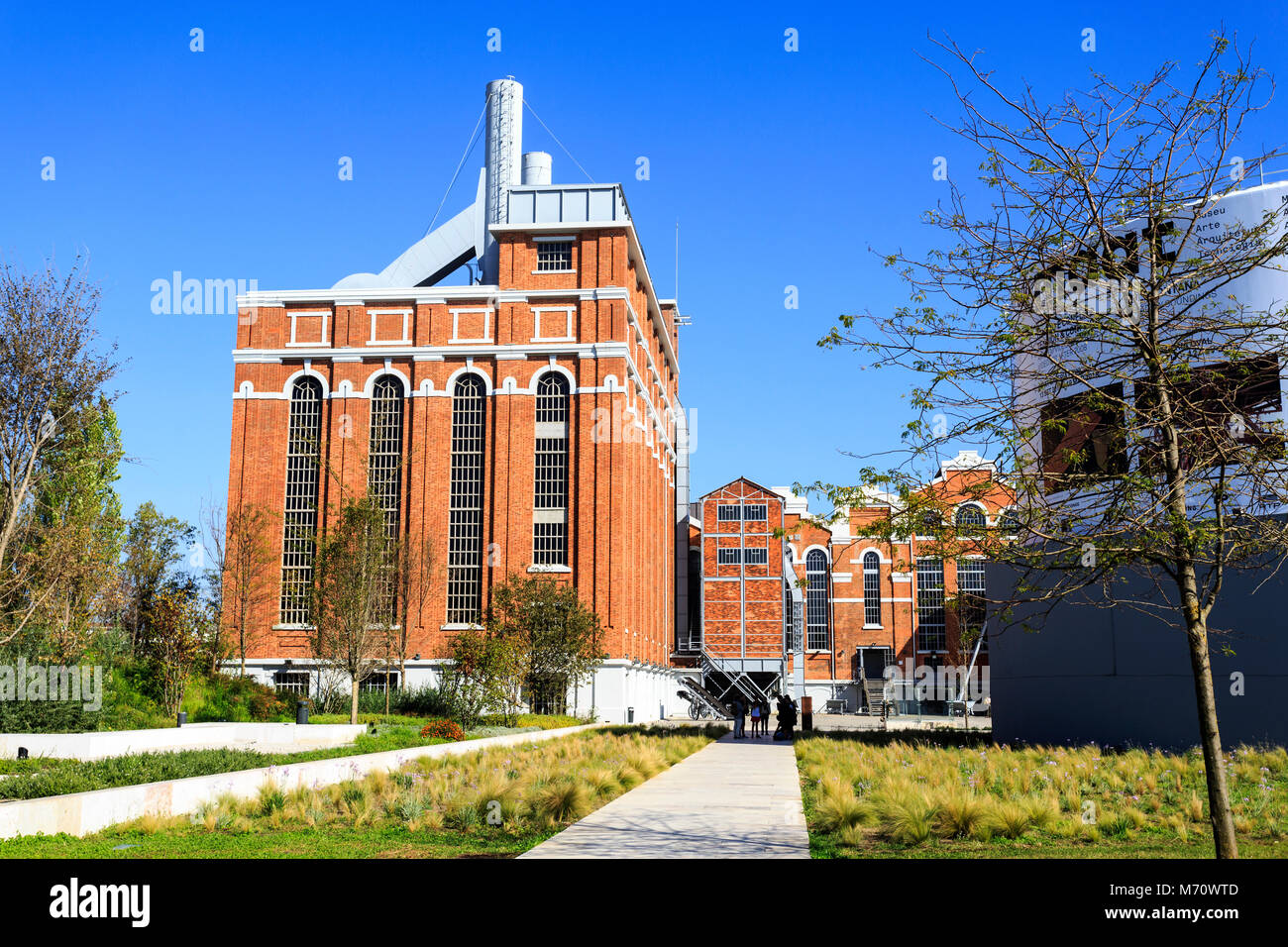 Le Musée de l'électricité est un bel exemple d'architecture industrielle portugaise de fer recouverte de briques en stlyles artistique de l'Art Nouveau à Banque D'Images