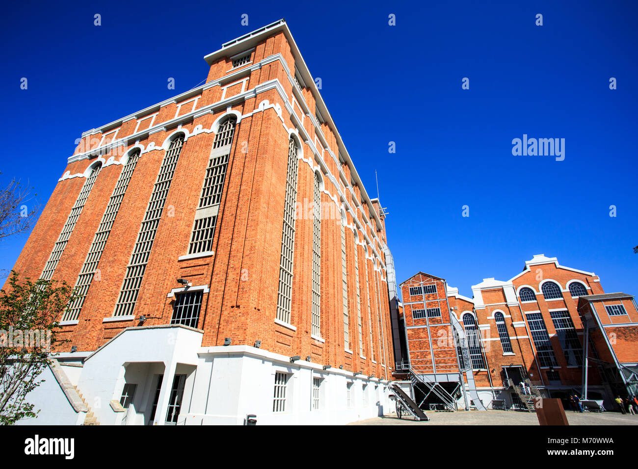Le Musée de l'électricité est un bel exemple d'architecture industrielle portugaise de fer recouverte de briques en stlyles artistique de l'Art Nouveau à Banque D'Images