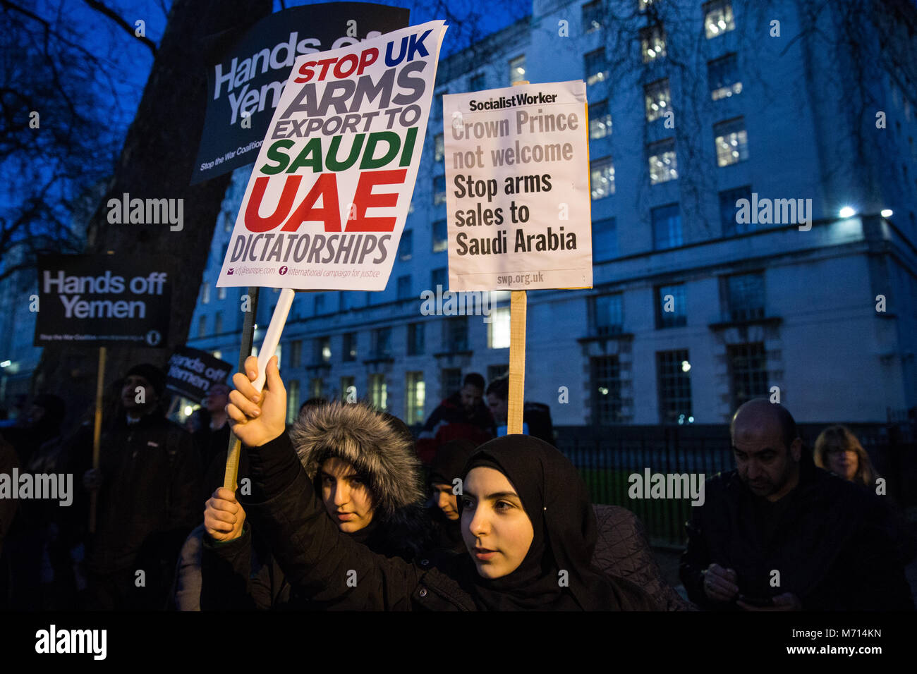 Londres, Royaume-Uni. 7 mars, 2018. Des militants des droits de l'homme manifestation devant Downing Street à l'encontre de la visite controversée de l'UK d'Arabie Prince Mohammed Bin Salman. Credit : Mark Kerrison/Alamy Live News Banque D'Images