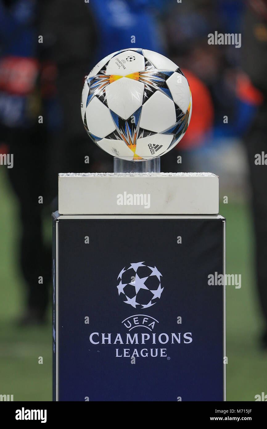 Manchester, UK. 7 mars 2018 la Ligue des Champions , série de 16 leg 2, Manchester City contre FC Bâle ; le match ball Banque D'Images