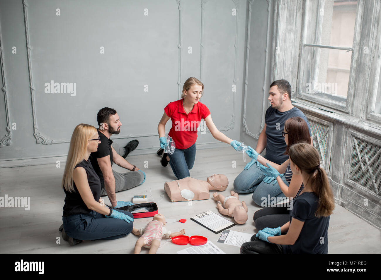 La formation aux premiers secours Banque D'Images