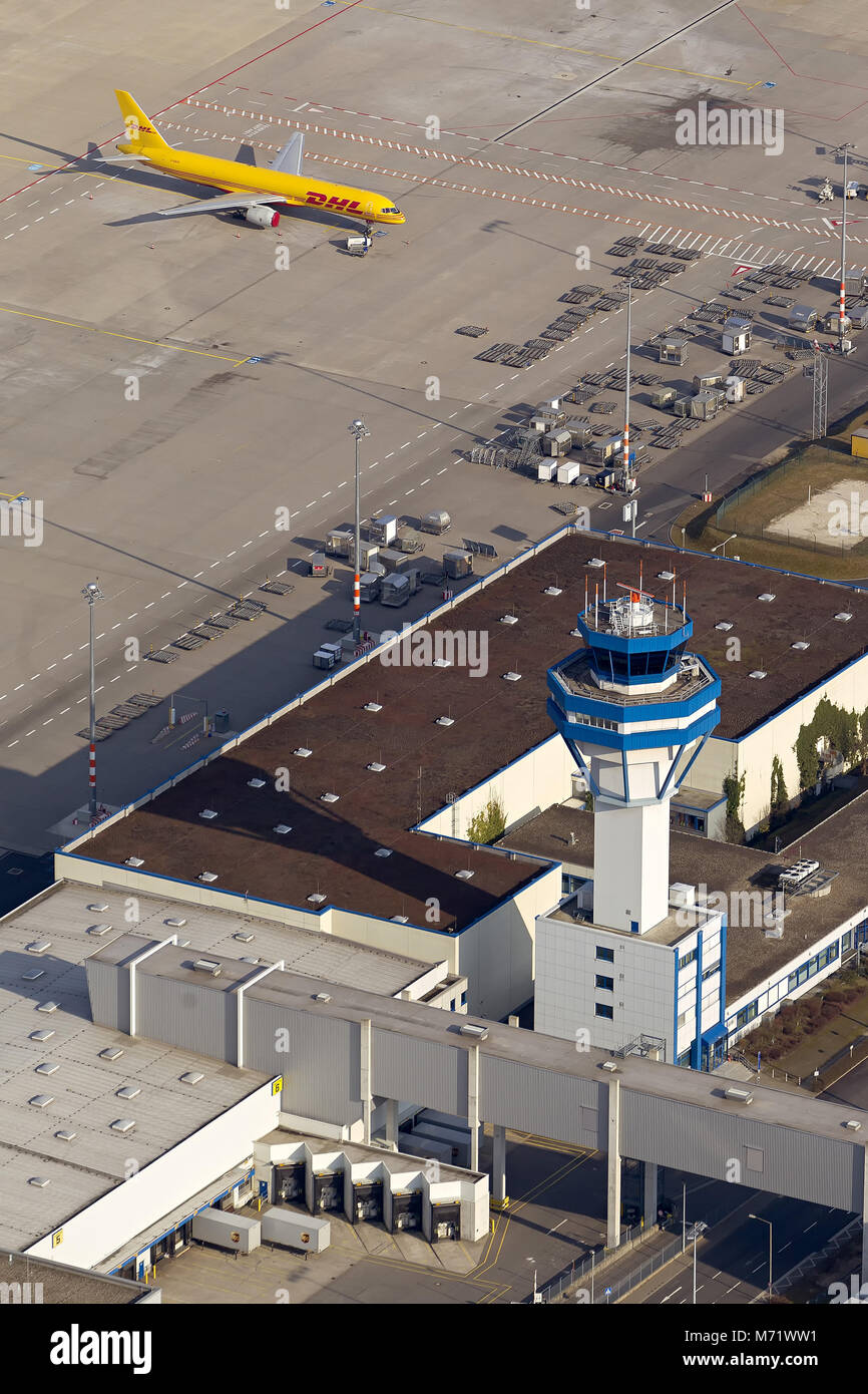 Centre logistique de fret avec tour, l'aéroport de Cologne / Bonn - Konrad Adenauer, l'aéroport de Cologne-Bonn, d'aéronefs à l'arrivée les doigts, tablier, tablier, Banque D'Images