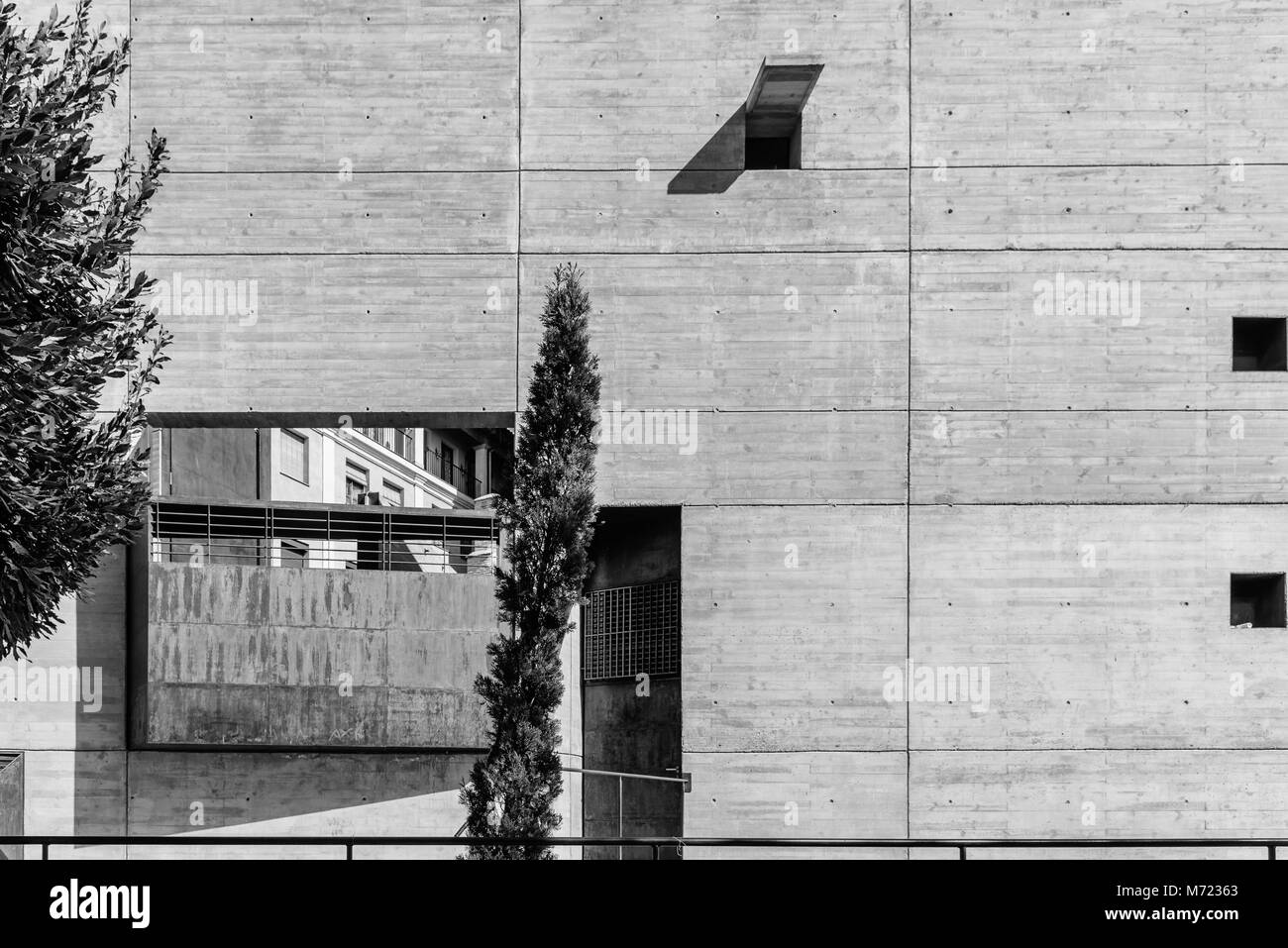 Tolède, Espagne - 13 octobre 2017 : Béton façade de San Marcos church à Tolède. Il a été modifié et étendu à la maison d'archives municipal une Toledo Banque D'Images