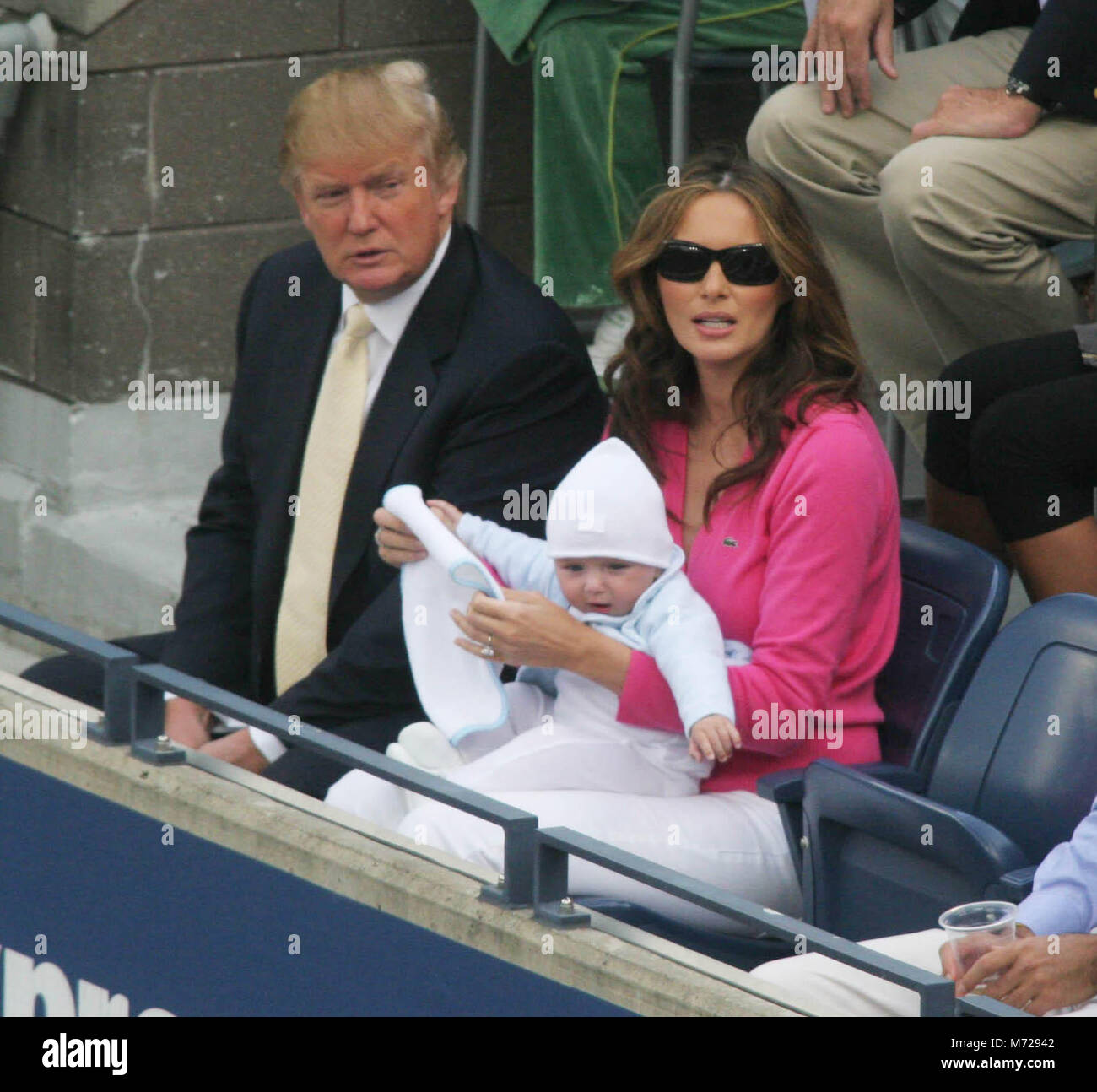 Donald Trump Barron Trump Melania Trump Banque De Photographies Et D donald-trump-barron-trump-melania-trump-banque-de-photographies-et-d