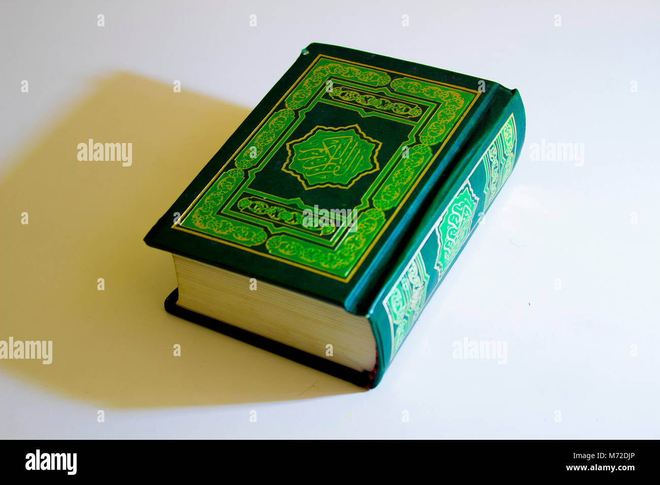 Le livre saint des musulmans est Coran Banque D'Images