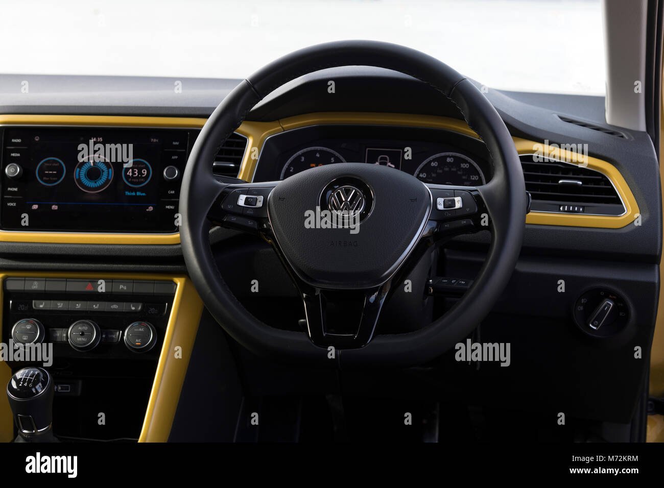 Volkswagen T-Roc Design 1.0 STI 115 PS 6spd manual Banque D'Images