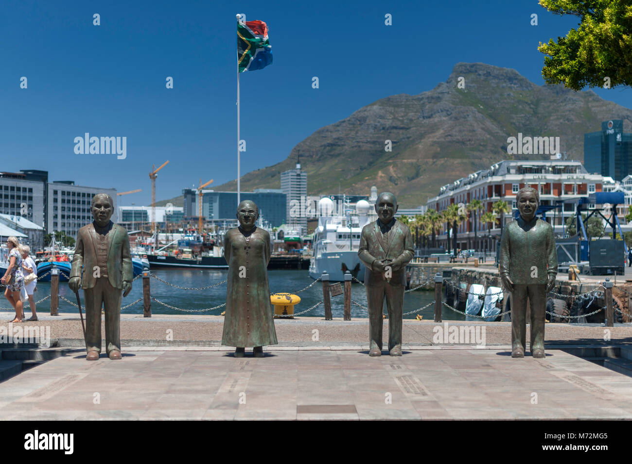 Des statues d'Afrique du Sud, quatre lauréats du prix Nobel de la paix sur le front de mer à Cape Town, Afrique du Sud. Banque D'Images