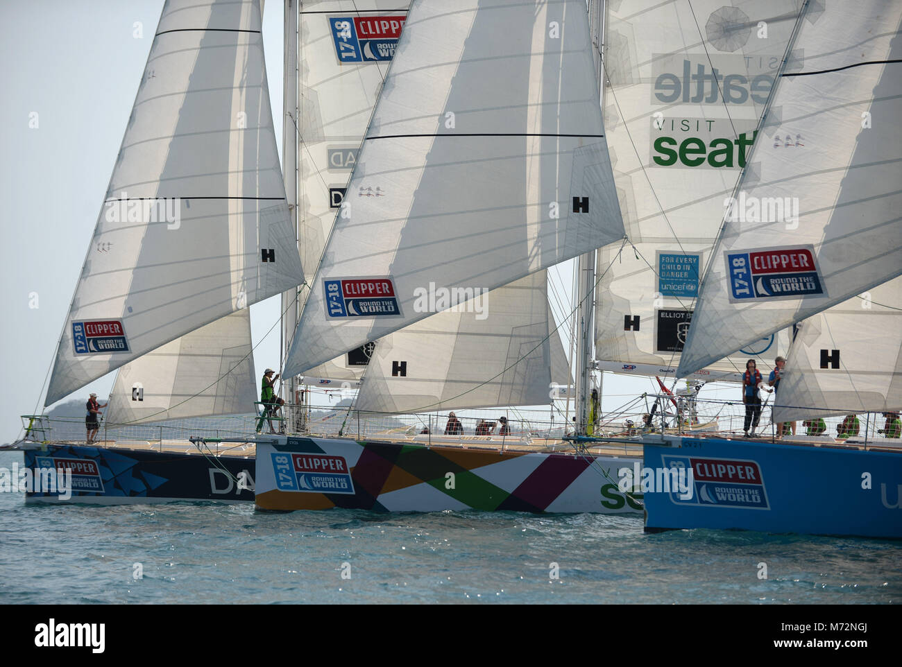 37 70 yachts dans la première course dans les ports à Sanya Gang, dans le cadre de la Clipper Round the World Yacht Race à Sanya, Chine Le 28 février 2018. Banque D'Images