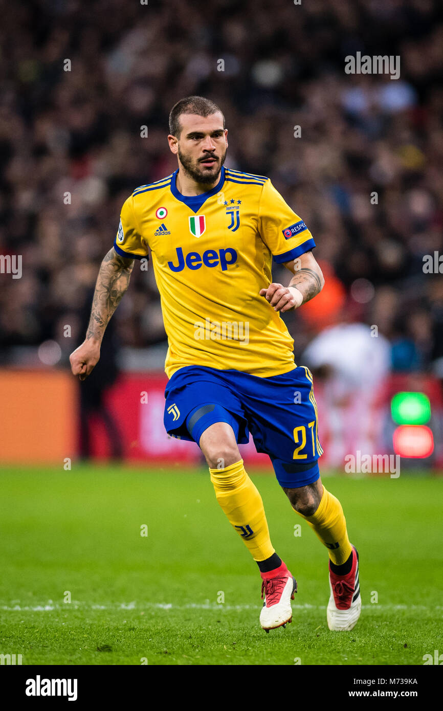 Londres, ANGLETERRE - 07 mars : Stefano Sturaro (27) ) de la Juventus lors de la Ligue des Champions Tour de 16 deuxième match de jambe entre Tottenham Hotspur et la Juventus au stade de Wembley, le 7 mars 2018 à Londres, Royaume-Uni. (Photo de MO Media/ ) Banque D'Images