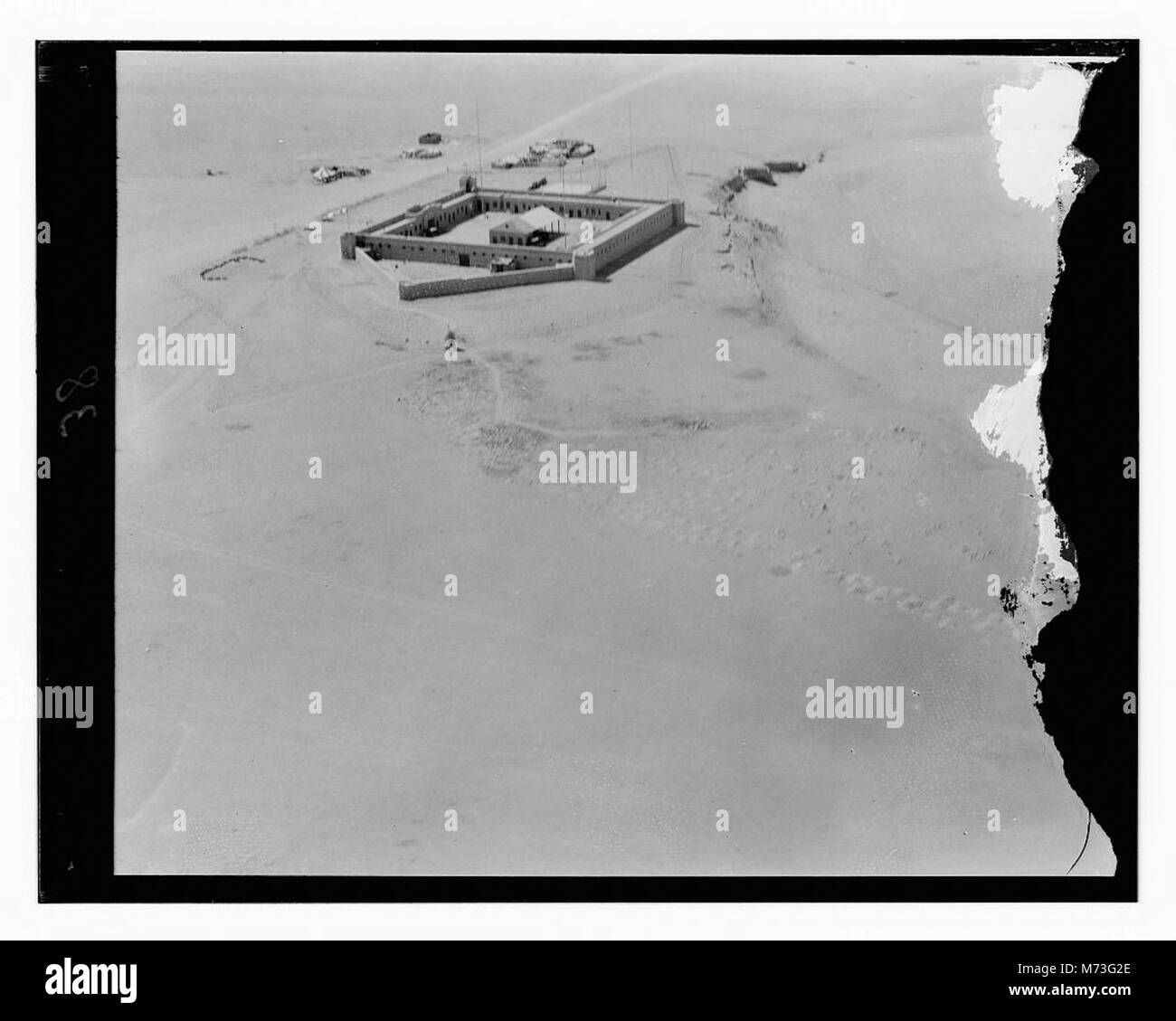 Vue aérienne montrant la mer de Galilée, Jérusalem, le Jourdain et Amman. L'image capture ces lieux importants, au cœur de l'histoire du moyen-Orient et des monuments religieux. Banque D'Images