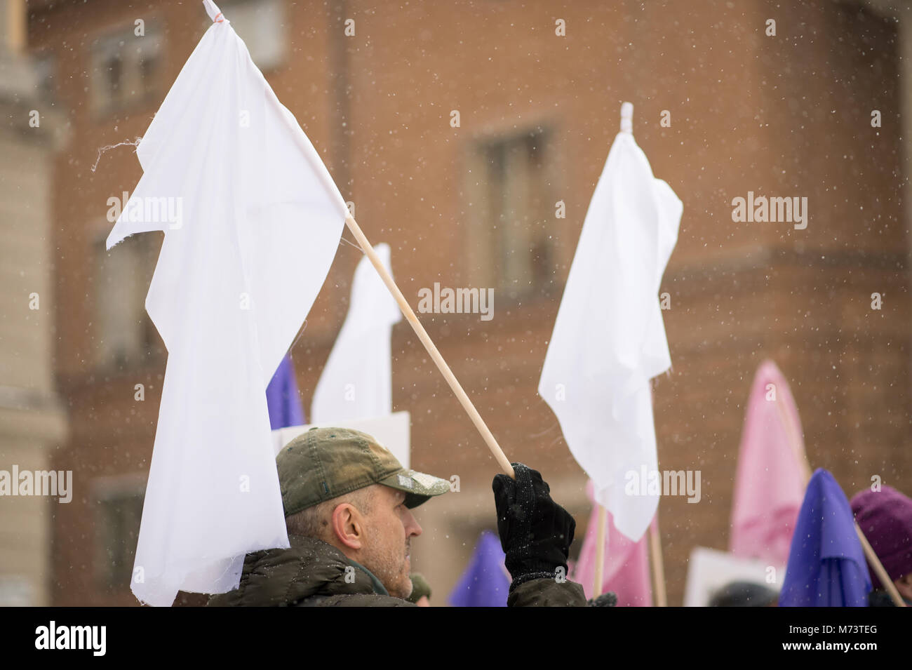 Stockholm, Suède, le 8 mars 2018. La Journée internationale de la femme. L'Association nationale GAPF : manifestation pour soutenir les femmes iraniennes qui protestent contre le voile obligatoire. Credit : Barbro Bergfeldt/Alamy Live News Banque D'Images