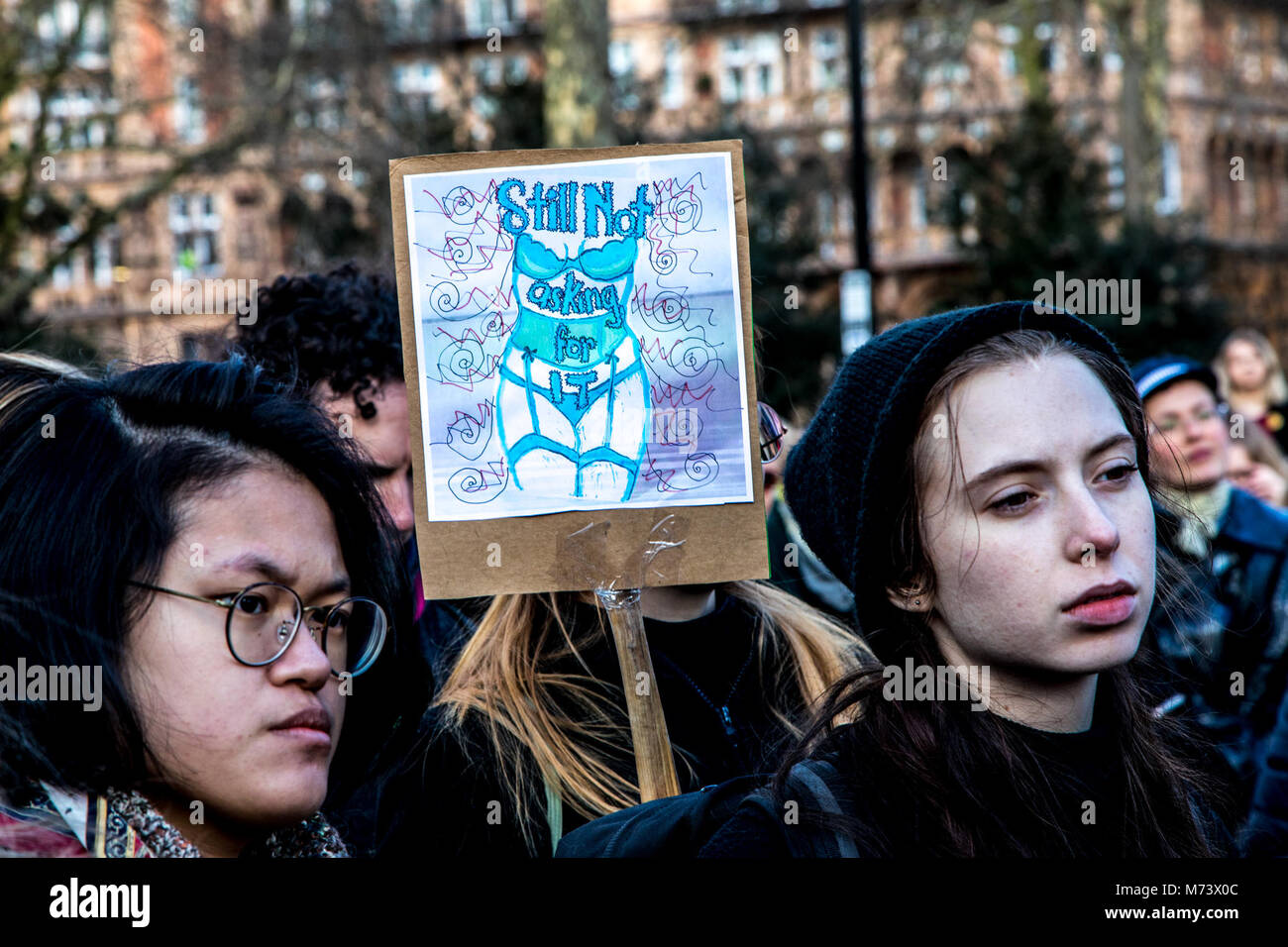 Londres, Royaume-Uni. 8 mars, 2018. La Journée internationale de la Femme 2018 - Londres la grève des femmes Crédit : Brian Duffy/Alamy Live News Banque D'Images