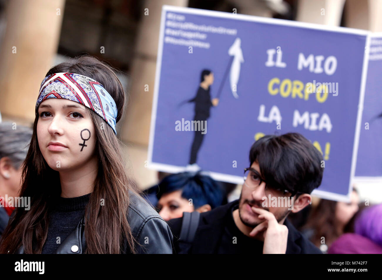 Rome, Italie. Mar 8, 2018. 08/03/2018 Roms. Marcia delle Donne à l'occasione della Festa della donna, contro la violenza e per i Diritti delle donne. Le 8 mars 2018 à Rome. Marche des femmes à Rome, # WeToo, # WeToogether, dans l'occasion de la Journée internationale de la femme (JIF). Foto Samantha Zucchi Insidefoto insidefoto Crédit : srl/Alamy Live News Banque D'Images