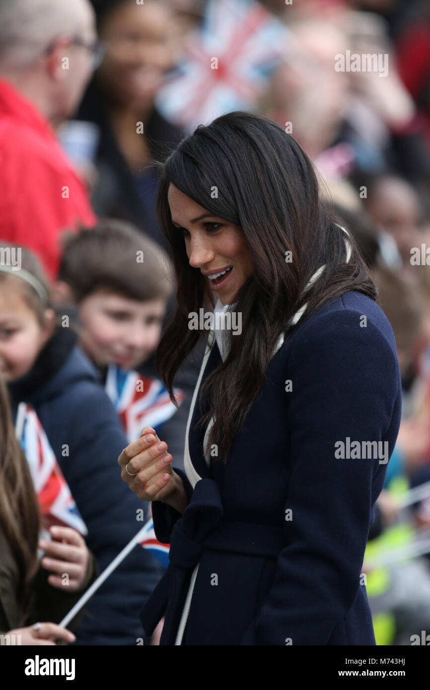 Birmingham, UK. 8 mars, 2018. Son Altesse Royale le prince Harry (Pays de Galles) et Meghan Markle, un bain de foule sur la Journée internationale des femmes à Birmingham au Millennium Point, Birmingham, le 8 mars 2018. Crédit : Paul Marriott/Alamy Live News Banque D'Images