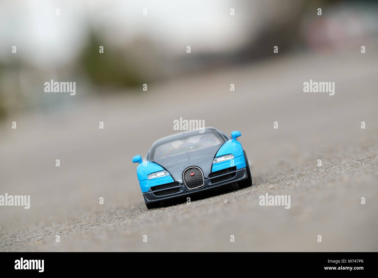 Bugatti veyron toy car Banque de photographies et d�??images ?� haute r?�solution - Alamy