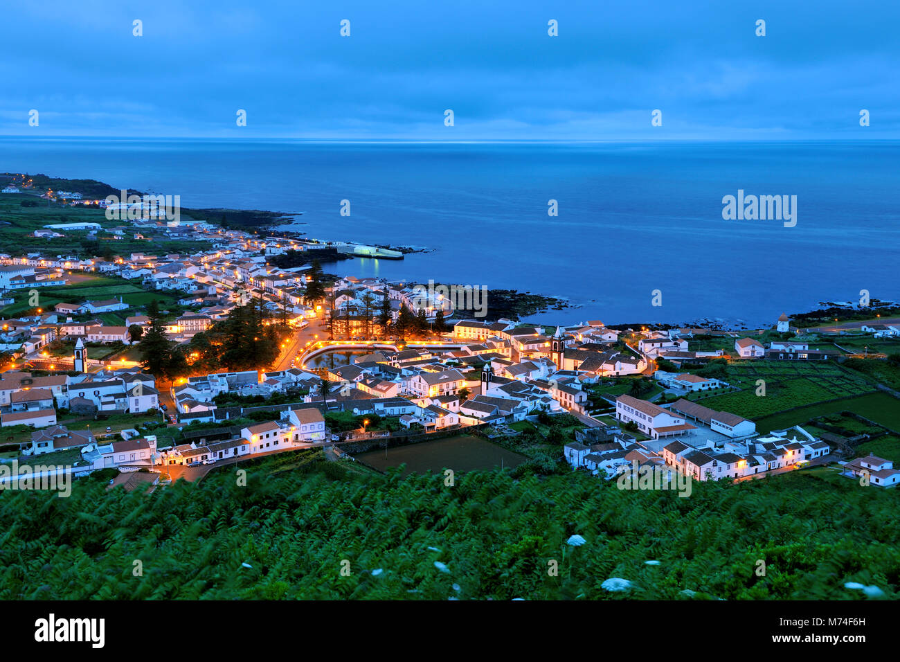 Santa Cruz da Graciosa, au crépuscule, île de Graciosa. Açores. Portugal Banque D'Images