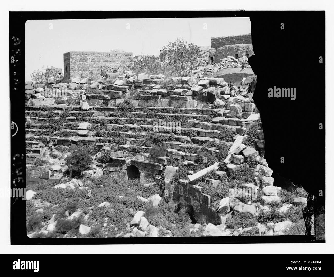 Le théâtre romain dans le quartier M'keis du quartier Ajlun marque le site de l'ancienne Gadara, mettant en valeur son importance historique dans l'influence de l'Empire romain sur la région. Banque D'Images