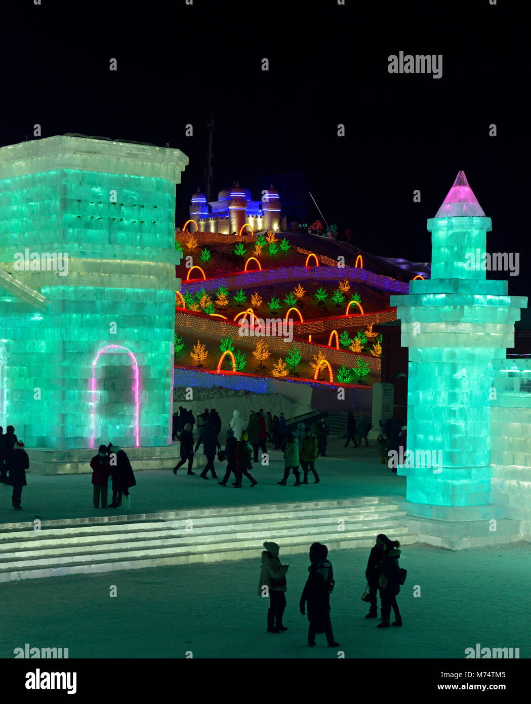 Les bâtiments de glace à la 2018 International Harbin Ice and Snow Sculpture Festival Banque D'Images