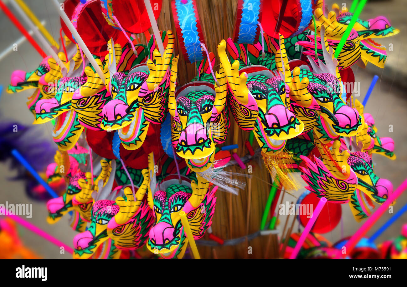 Dragon coloré jouet en plastique pour nouvel an chinois heureux et goodluck Banque D'Images