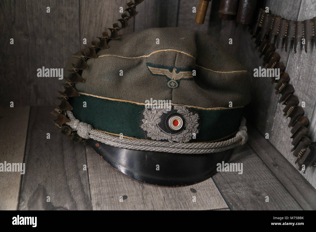 Troisième Reich militaire allemand cap sur l'affichage à l',Tunnels de guerre de Jersey, Channel Islands Banque D'Images