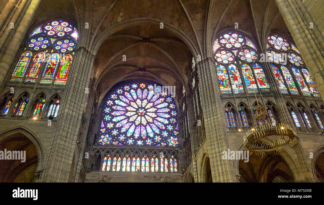 Basilique de Saint-Denis. Nécropole des rois de France. Style gothique.France Banque D'Images