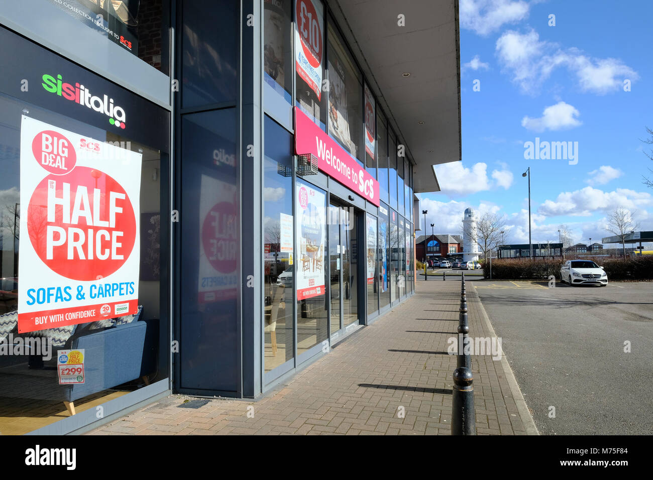 Hal : vente à SCS à Preston affichée sur l'avant du magasin Banque D'Images