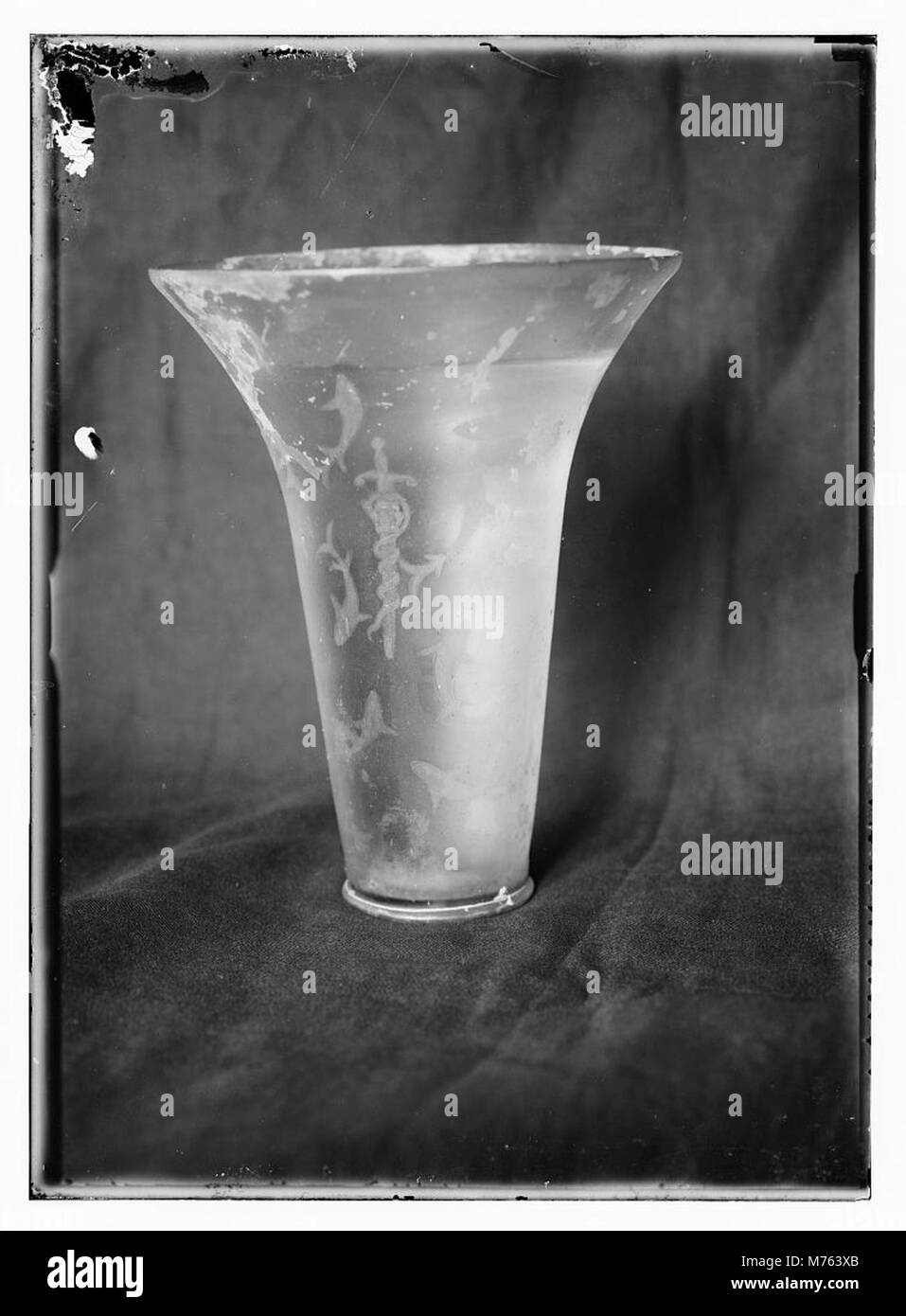 Une collection de verre antique, présentant des verreries et des savoir-faire artisanaux des siècles passés. Banque D'Images