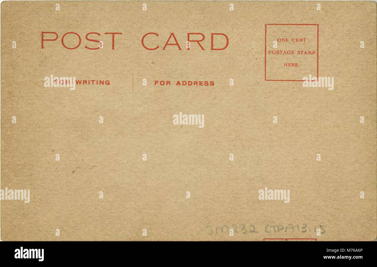 Une série de cartes postales vintage mettant en vedette des gens en costumes d'époque, mettant en valeur la mode culturelle et l'histoire sociale. Banque D'Images