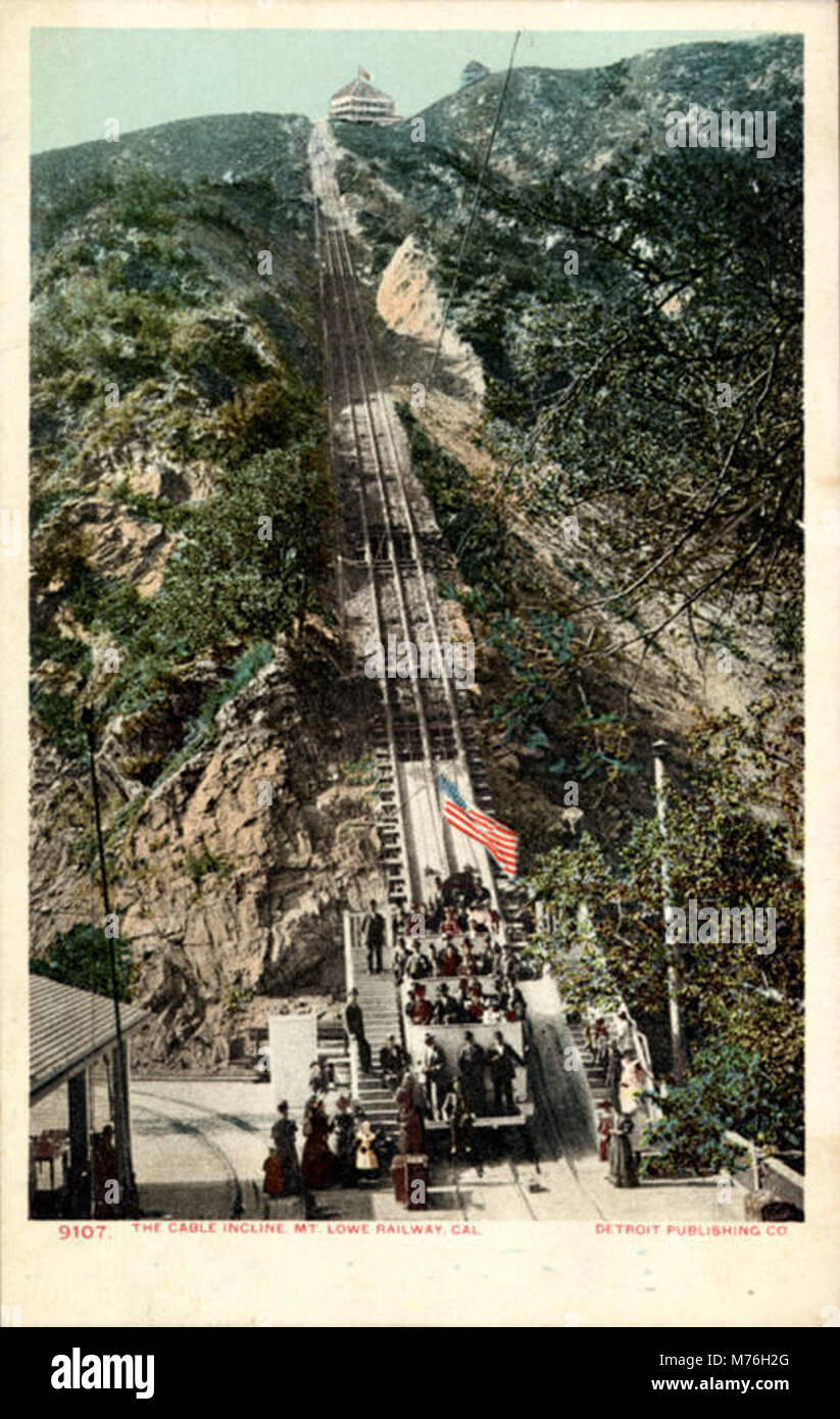 Photographie du Mt. Lowe Railway rampe de câbles à Pasadena, Californie, mettant en valeur la merveille d'ingénierie de ce système de transport précoce. Banque D'Images