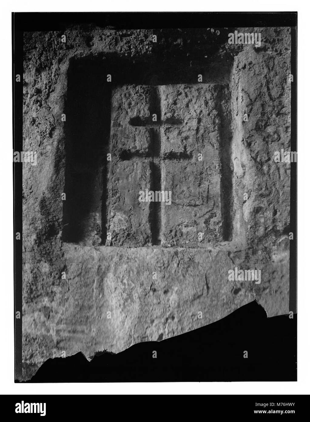 La série Petra présente la ville antique de Petra, en se concentrant sur son architecture taillée dans la roche et son système de conduites d'eau, soulignant son importance historique et architecturale. Banque D'Images