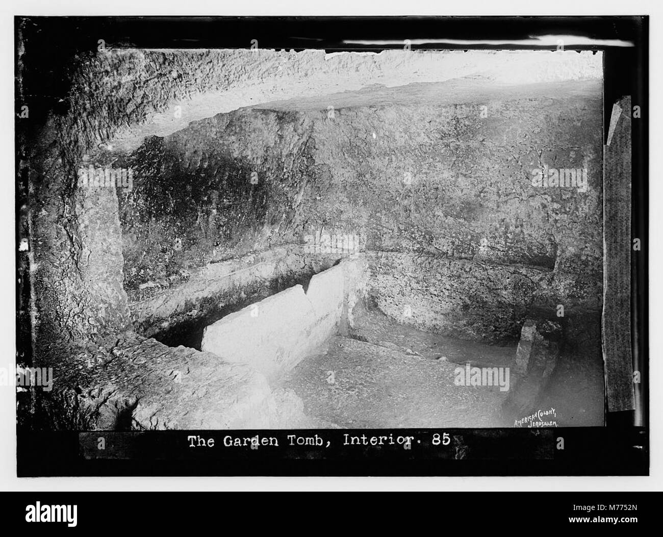 Le Tombeau du jardin, un important lieu de pèlerinage chrétien à Jérusalem, est montré ici de l'intérieur, soulignant sa signification religieuse en tant que lieu de réflexion et de vénération. Banque D'Images