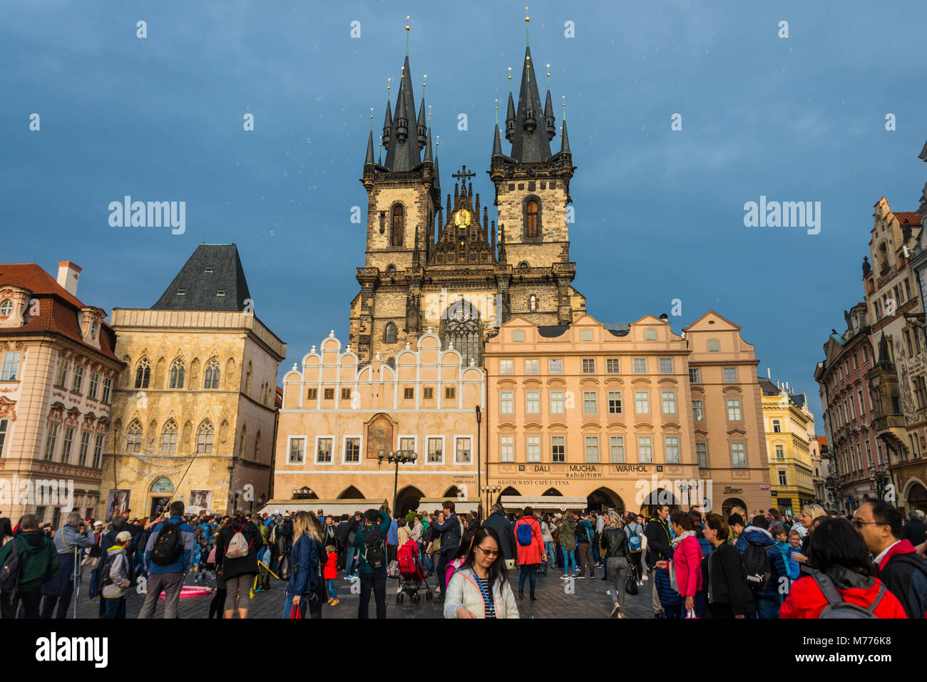 Place de la vieille ville, site du patrimoine mondial de l'UNESCO, Prague, République Tchèque, Europe Banque D'Images