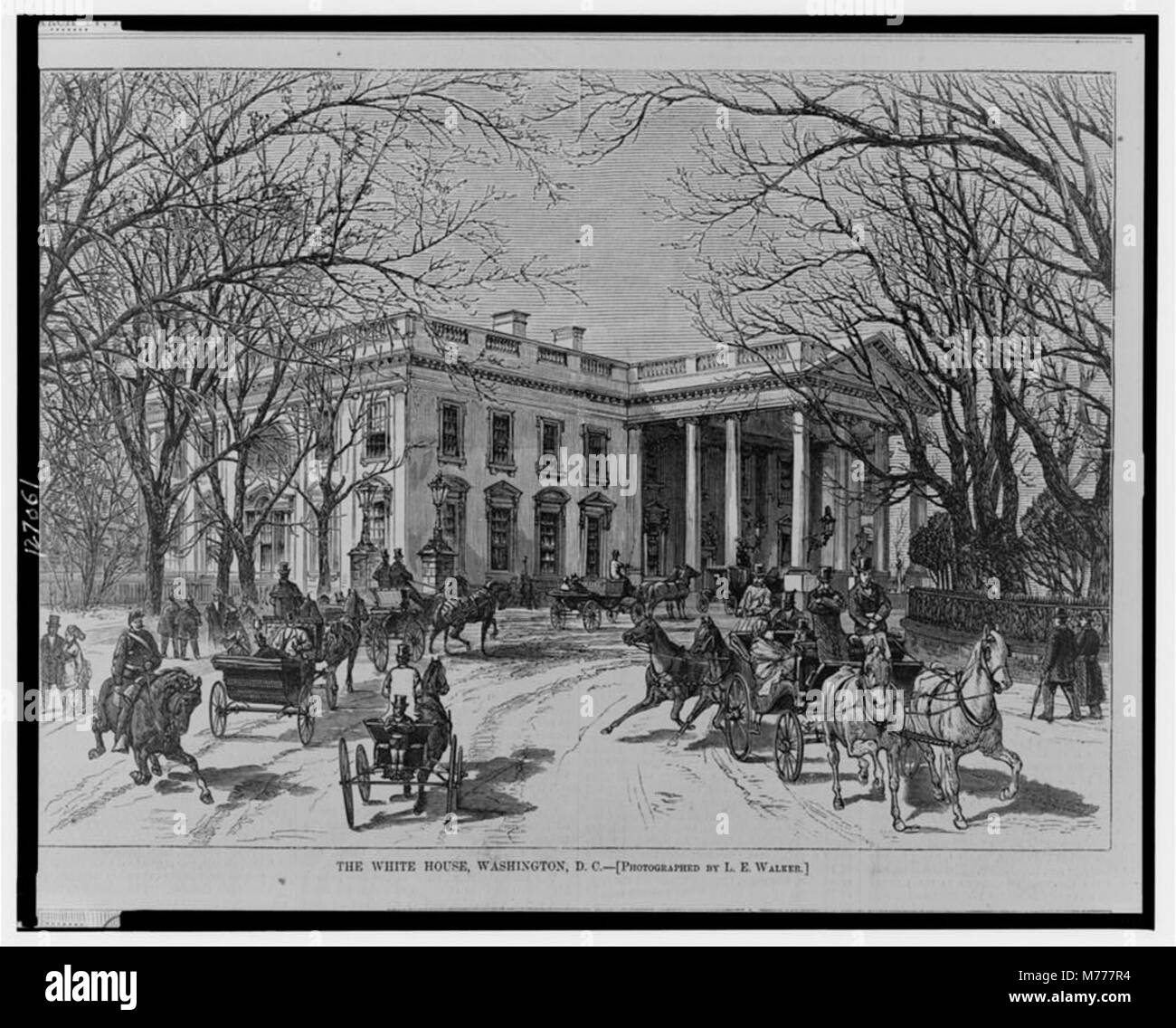 Cette photographie emblématique, prise par L.E. Walker, montre la Maison Blanche à Washington, D.C. L'image capture la beauté architecturale et l'importance historique de la résidence présidentielle américaine. Banque D'Images Cette photographie emblématique, prise par L.E. Walker, montre la Maison Blanche à Washington, D.C. L'image capture la beauté architecturale et l'importance historique de la résidence présidentielle américaine. Banque D'Images