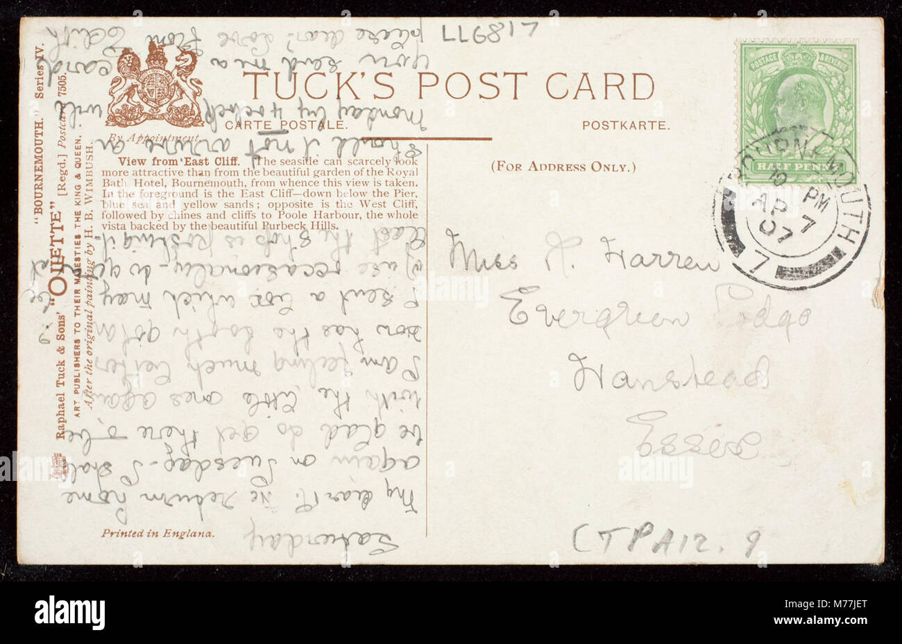 Bournemouth East Cliff est un endroit pittoresque connu pour ses vues panoramiques sur la côte anglaise. La région est populaire pour sa beauté naturelle et sert de lieu remarquable pour les touristes visitant Bournemouth. Banque D'Images