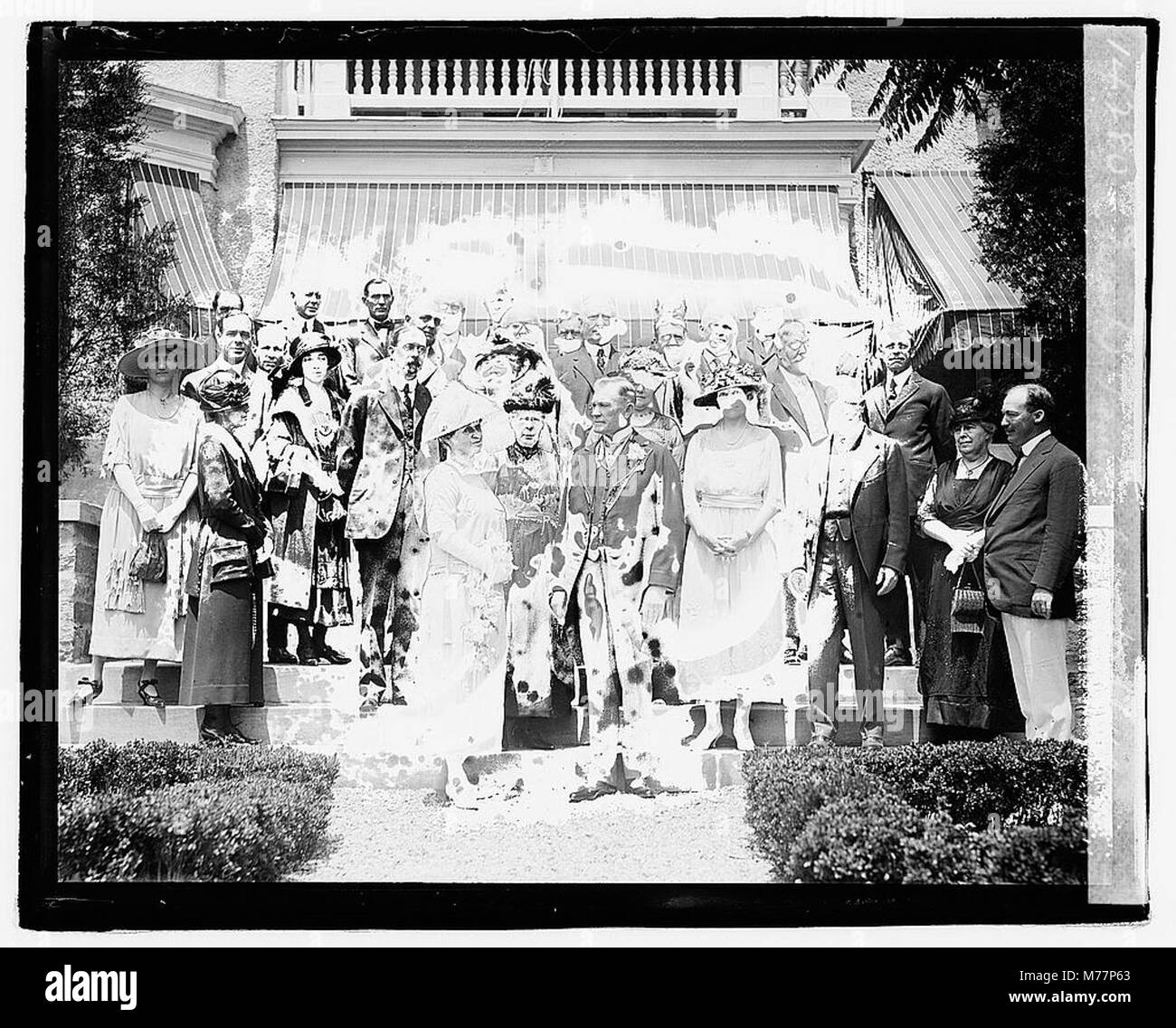 Le mariage de Chas. B. Timberlake, un événement capturé dans la photographie historique, mettant en valeur les pratiques sociales et culturelles de l'époque dans un cadre formel. Banque D'Images
