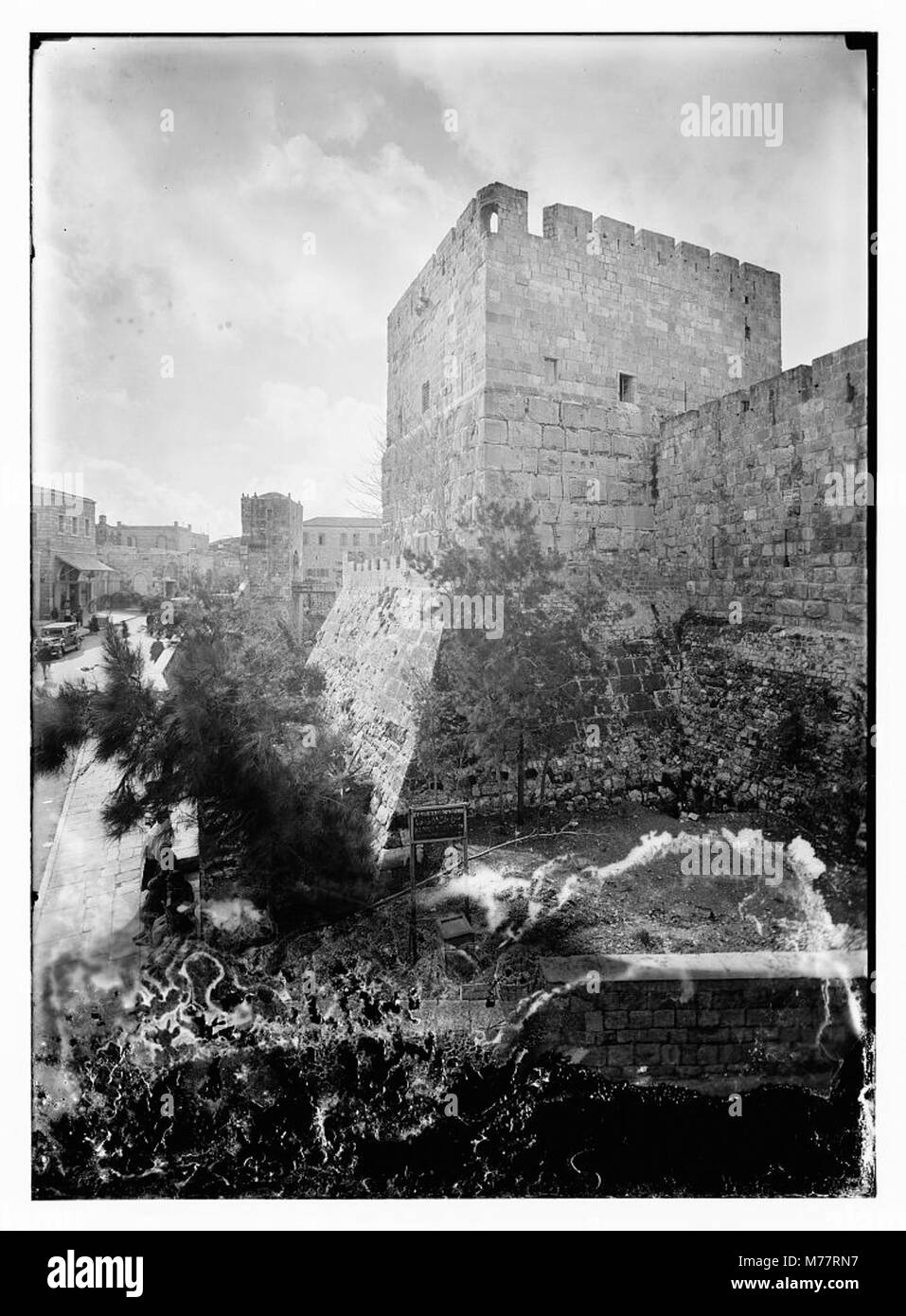 La Citadelle et la Tour de David, situées à Jérusalem, sont une ancienne forteresse et l'un des monuments les plus importants de la ville. Il présente l'architecture militaire historique et sert de musée aujourd'hui, reflétant la riche histoire de la ville de diverses périodes. Banque D'Images La Citadelle et la Tour de David, situées à Jérusalem, sont une ancienne forteresse et l'un des monuments les plus importants de la ville. Il présente l'architecture militaire historique et sert de musée aujourd'hui, reflétant la riche histoire de la ville de diverses périodes. Banque D'Images