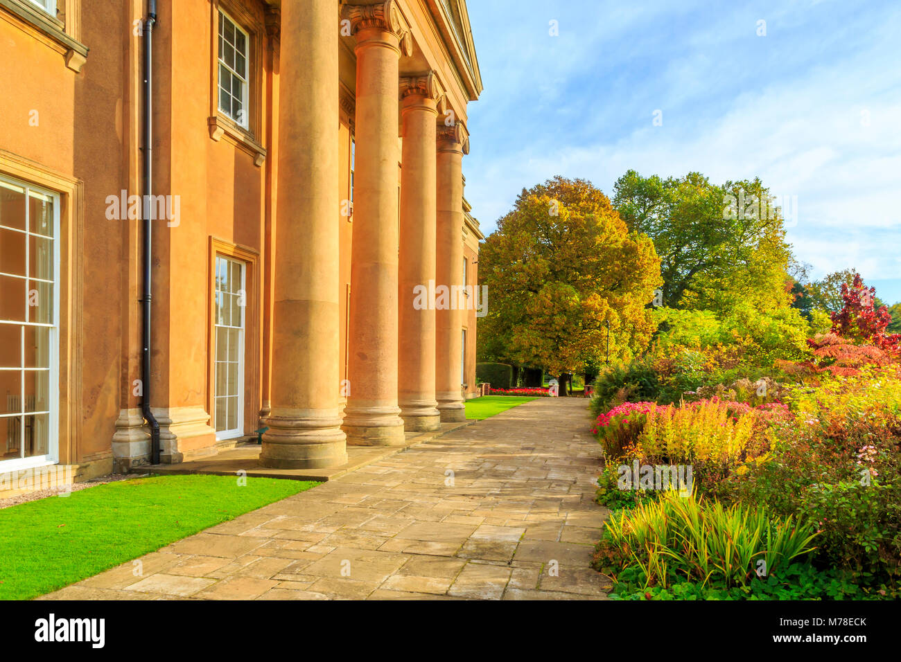 La grande maison qui est Himley Hall à Dudley, West Midlands. Banque D'Images