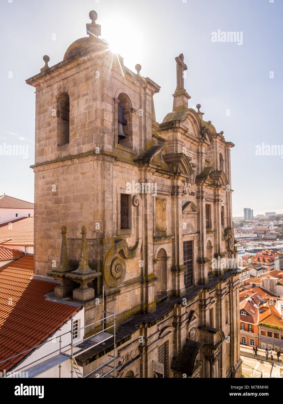 PORTO, PORTUGAL - 12 février 2018 : église et couvent de Sao Lourenço à Porto, Portugal, connu sous le nom de biondina3000 Igreja dos Grilos. Banque D'Images