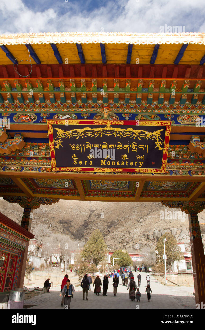 L'entrée du monastère de Séra, Lhassa, Tibet, Chine, Asie Banque D'Images