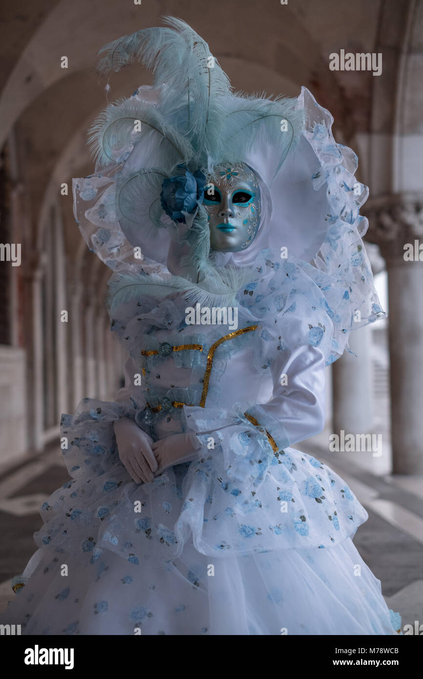 Woman In Costume Venice Carnival Banque du0027image et photos - Alamy
