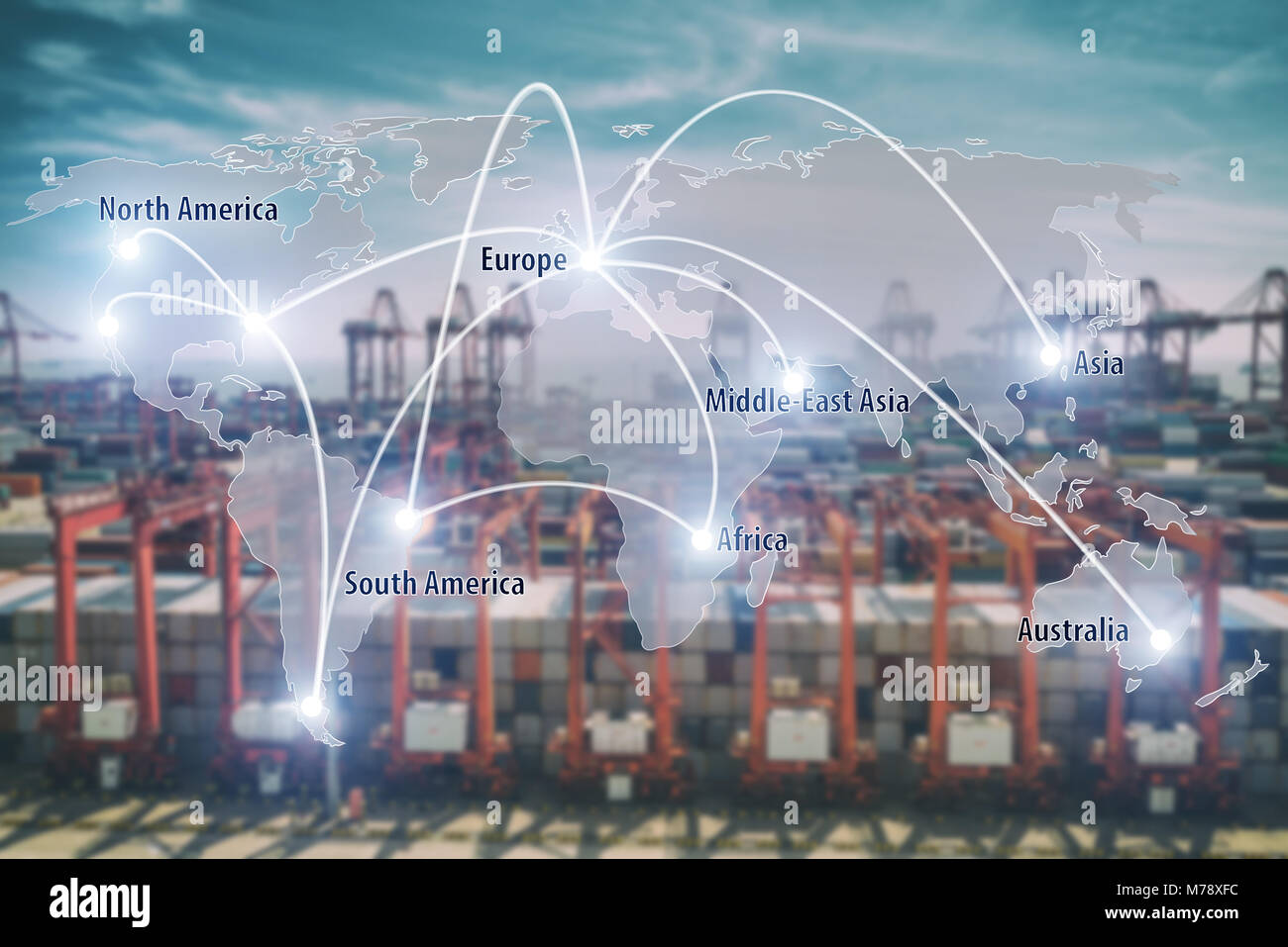 Connexion réseau et partenariat logistique avec carte du monde en background.Network port logistique connexion technologie concept (éléments de cette image Banque D'Images