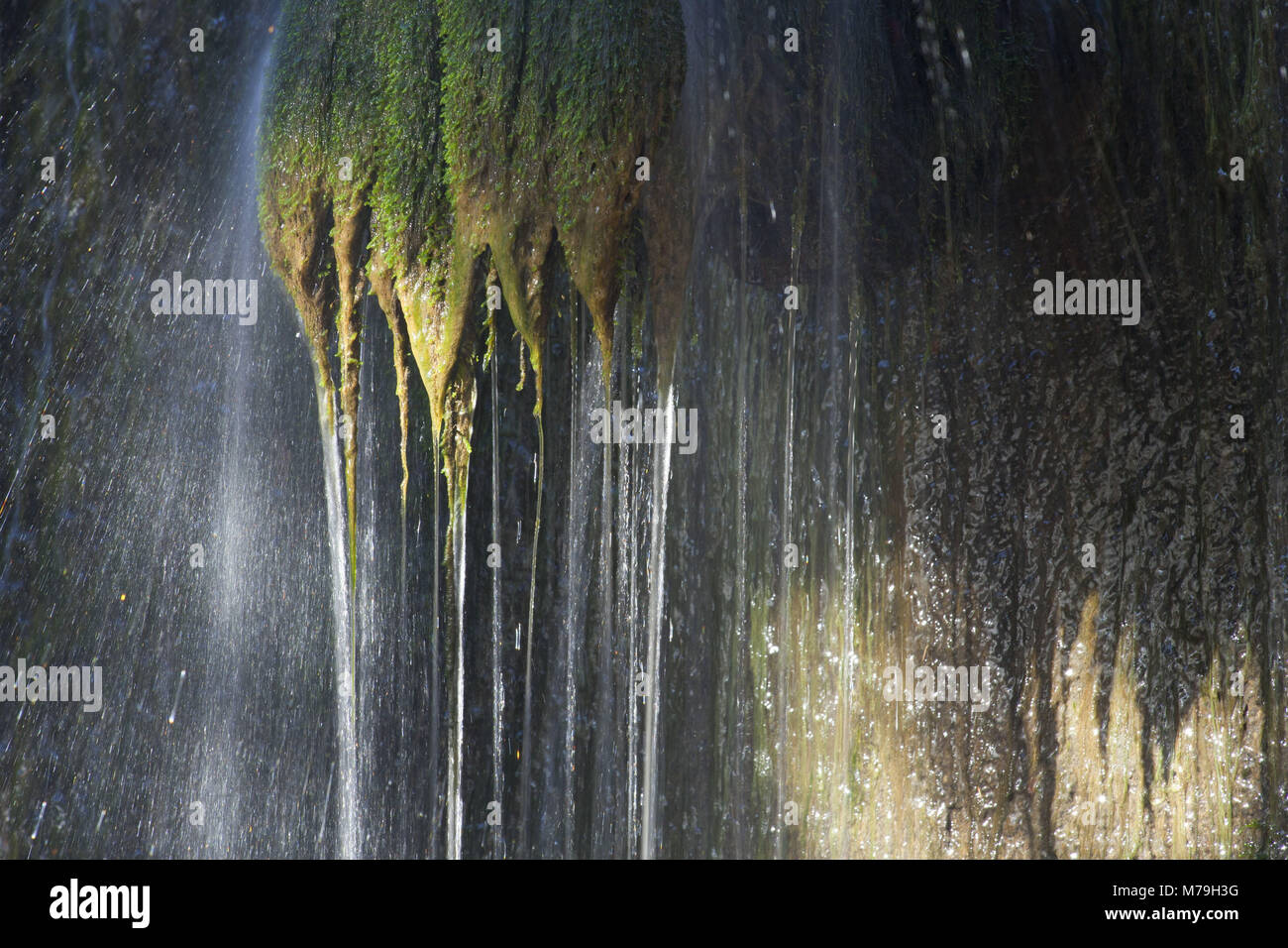 Chute d'eau à l'Priener hut, close-up, détail, Alpes de Chiemgau, Bavière, Allemagne, Banque D'Images