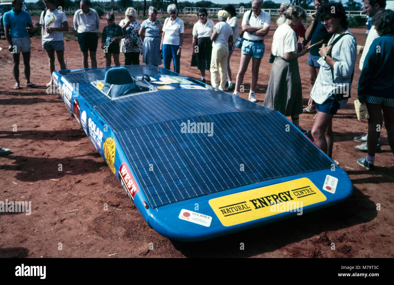 Un panneau solaire, ou sun, powered by location en Australie en 1986. Banque D'Images