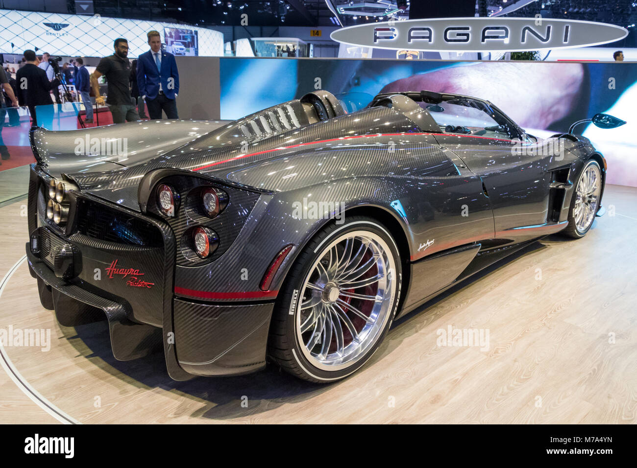 Genève, SUISSE - Le 6 mars 2018 : Pagani Huayra Roadster voiture de sport hyper présentés à la 88e Salon International de l'Automobile de Genève. Banque D'Images