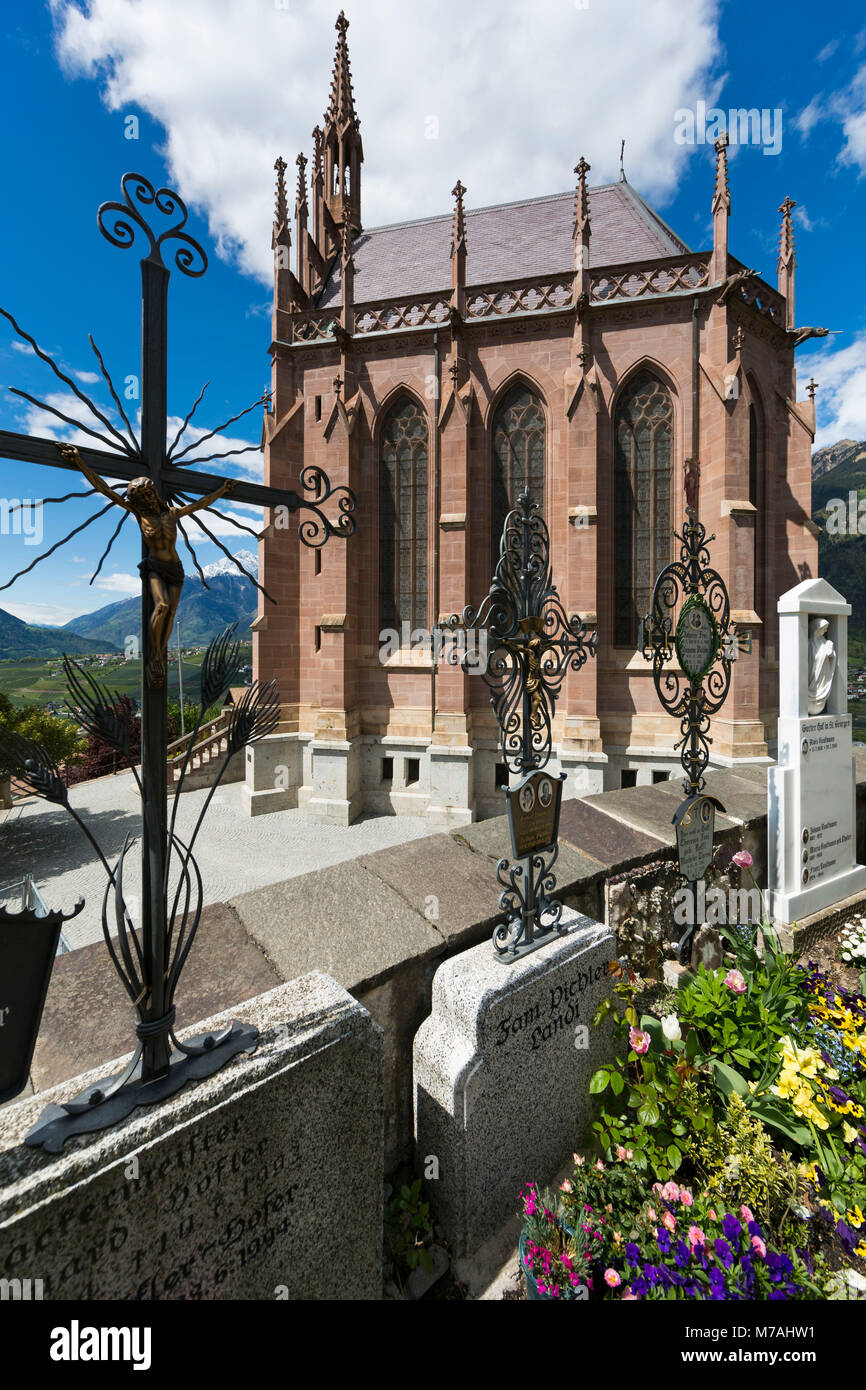 Le mausolée dans le cimetière de Schenna italienne de Tyrol du Sud Banque D'Images